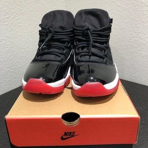 Air Jordan 11 bred